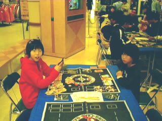 対戦中の麻実,とりあえずこのレベルだと勝てるのでご機嫌(^^)